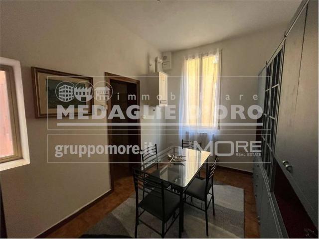 Appartamento in affitto a Centro Storico, Modena