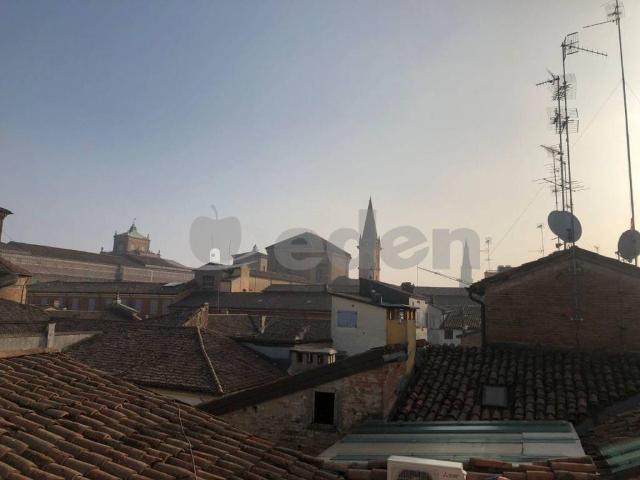 Appartamento in affitto a Centro Storico, Modena