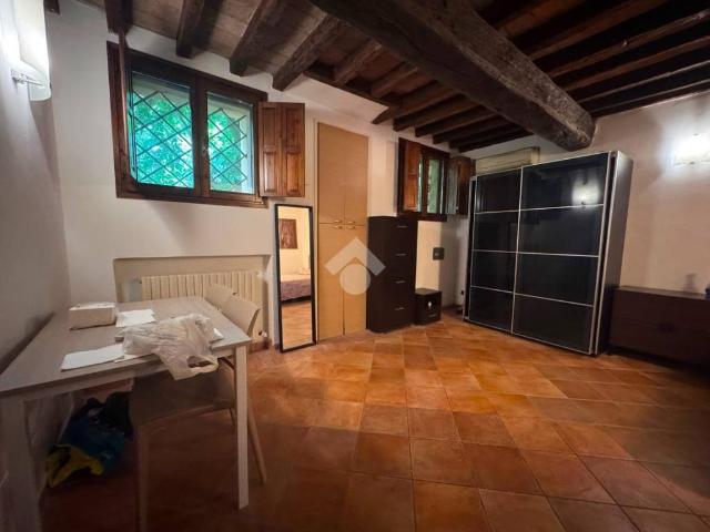 Appartamento in affitto a Centro Storico, Modena