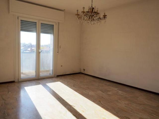 Appartamento in affitto a Punta, Modena