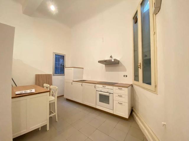 Appartamento in affitto a Centro Storico, Modena