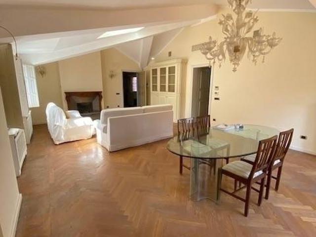 Appartamento in affitto a Centro Storico, Modena