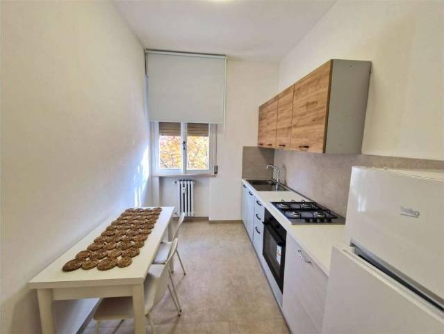 Appartamento in affitto a Centro Storico, Modena