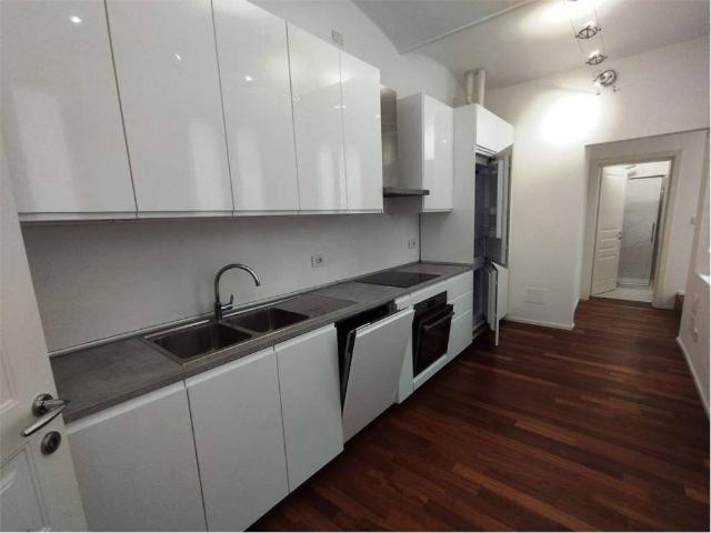 Appartamento in affitto a Centro Storico, Modena