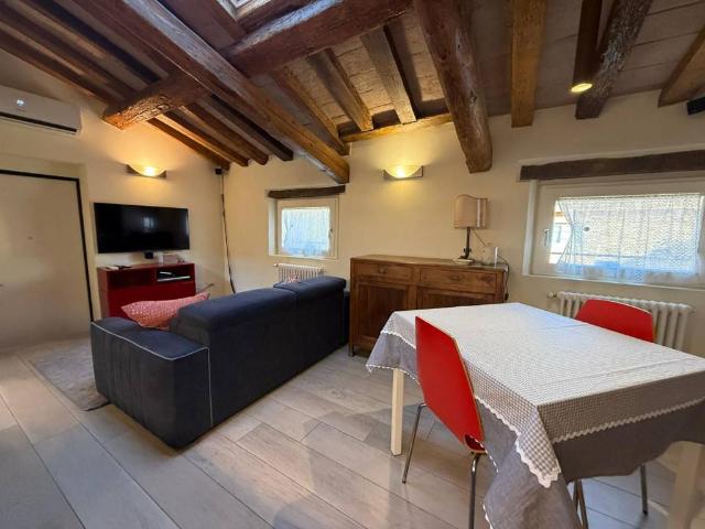 Appartamento in affitto a Centro Storico, Modena