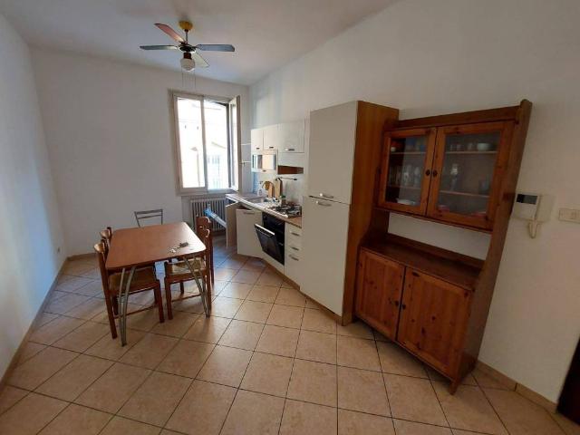 Appartamento in affitto a Centro Storico, Modena