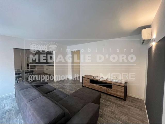 Appartamento in affitto a Centro Storico, Modena