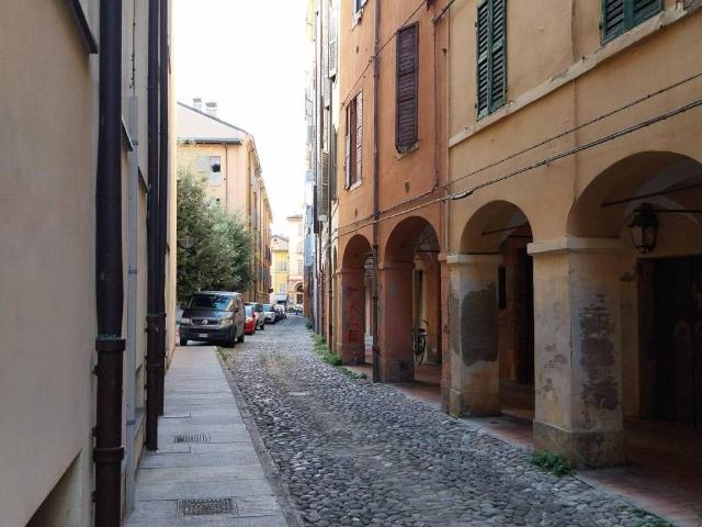 Appartamento in affitto a Centro Storico, Modena