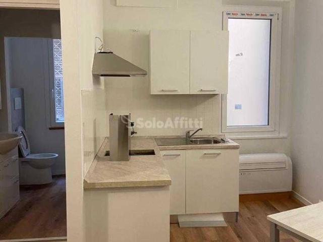 Appartamento in affitto a Modena, Quartiere Albareto