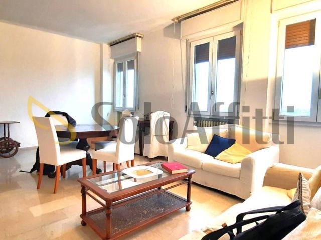 Appartamento in affitto a Centro Storico, Modena