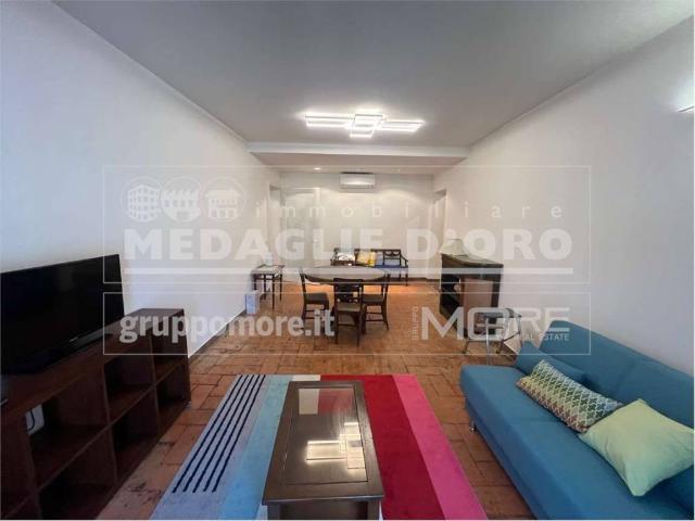 Appartamento in affitto a Centro Storico, Modena