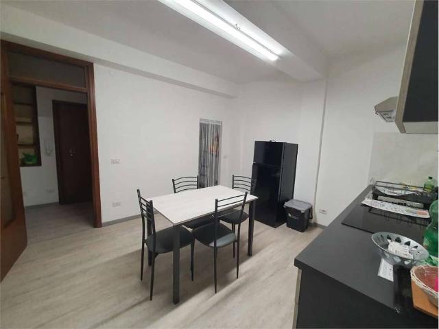 Appartamento in affitto a Centro Storico, Modena