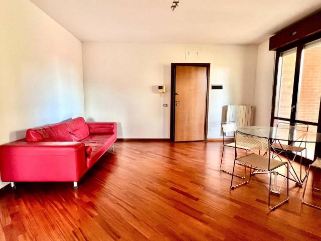 Appartamento in affitto a Modena, Reggio Emilia