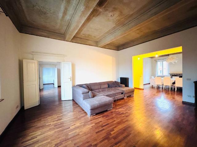 Appartamento in affitto a Centro Storico, Modena