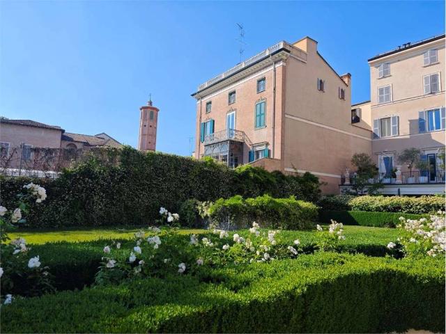 Appartamento in affitto a Centro Storico, Modena