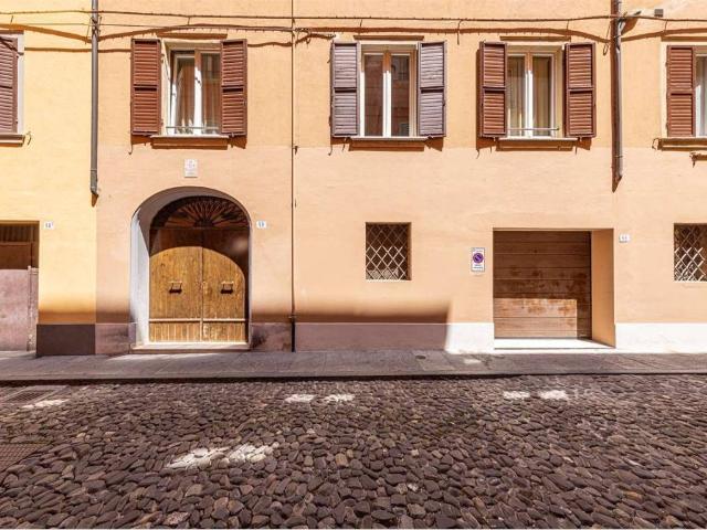 Appartamento in affitto a Centro Storico, Modena