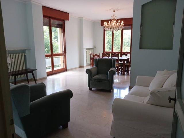 Appartamento in affitto a Centro Storico, Modena