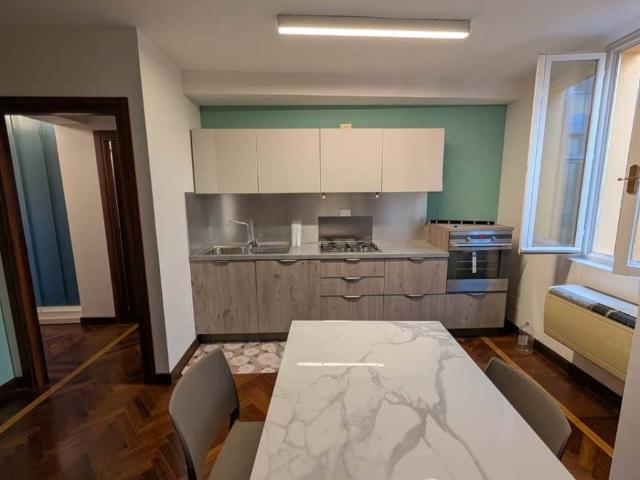 Appartamento in affitto a Centro Storico, Modena