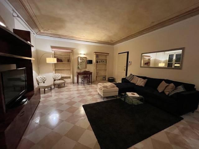 Appartamento in affitto a Centro Storico, Modena