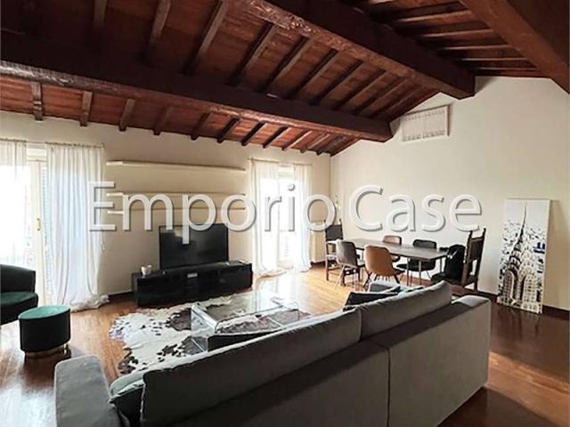 Appartamento in affitto a Centro Storico, Modena