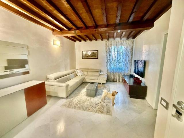 Appartamento in affitto a Centro Storico, Modena