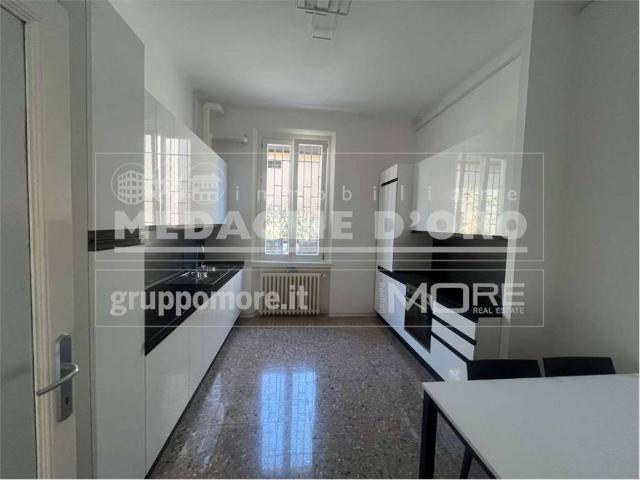 Appartamento in affitto a Centro Storico, Modena