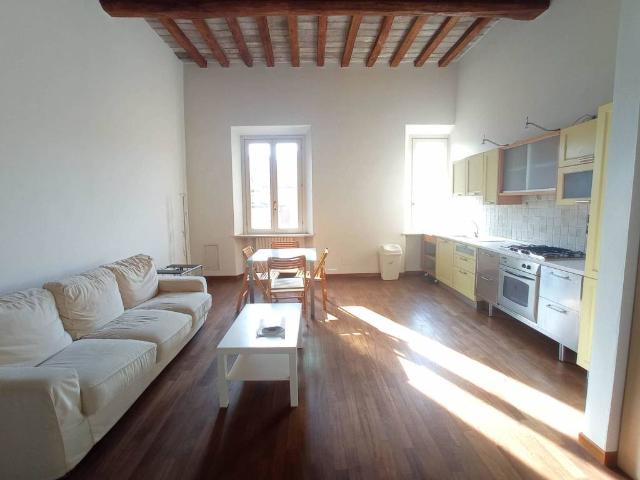 Appartamento in affitto a Centro Storico, Modena