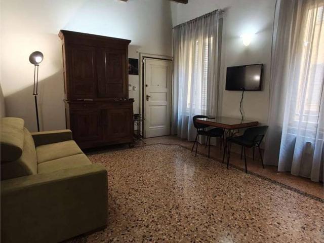 Appartamento in affitto a Centro Storico, Modena