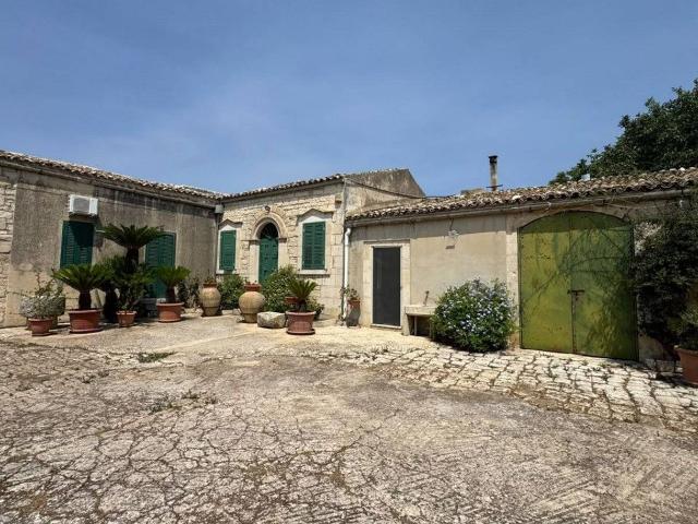 Appartamento in affitto a Modica, Ragusa