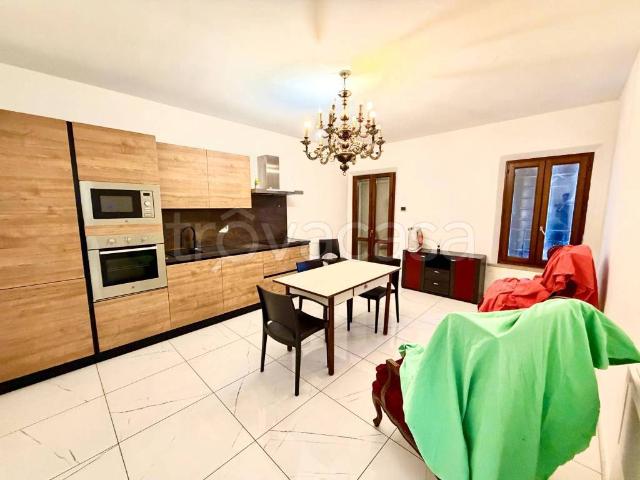 Appartamento in affitto a Moglia, Lombardia