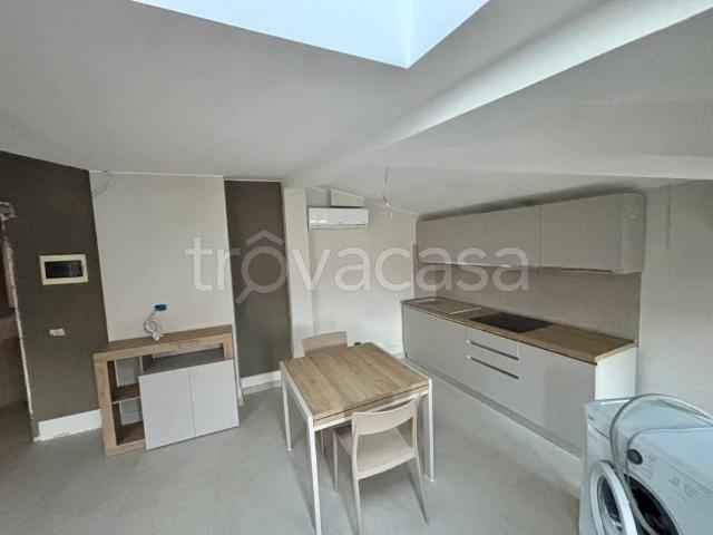 Appartamento in affitto a Moglia, Lombardia
