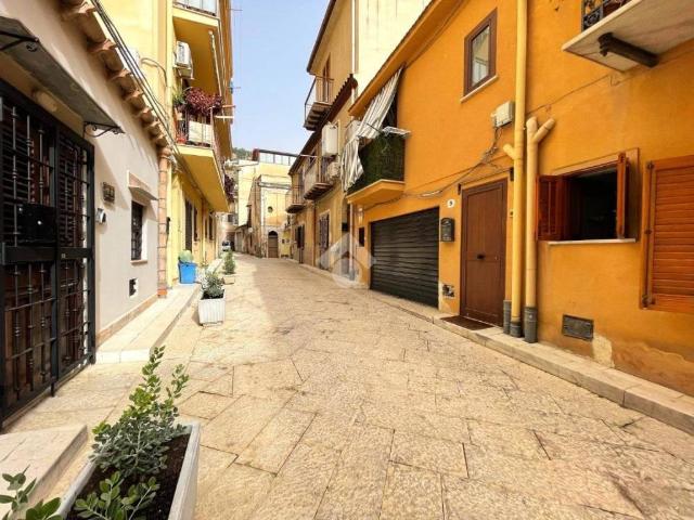 Appartamento in affitto a Aquino, Monreale