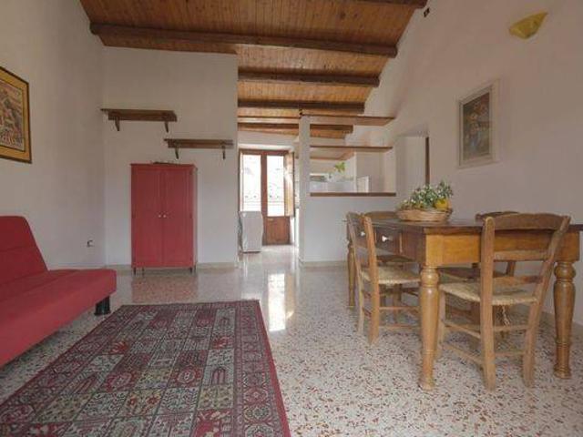 Appartamento in affitto a Aquino, Monreale