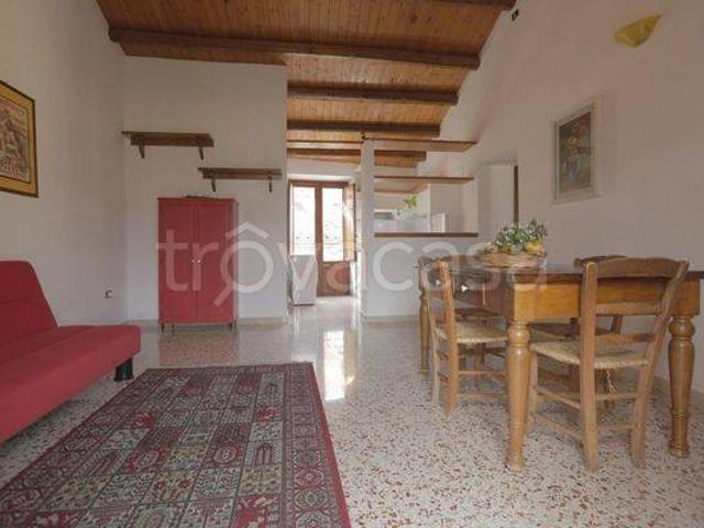 Appartamento in affitto a Aquino, Monreale