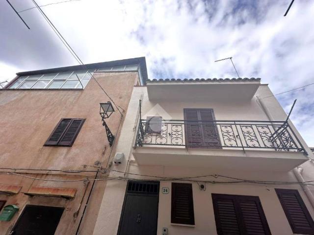 Appartamento in affitto a Aquino, Monreale