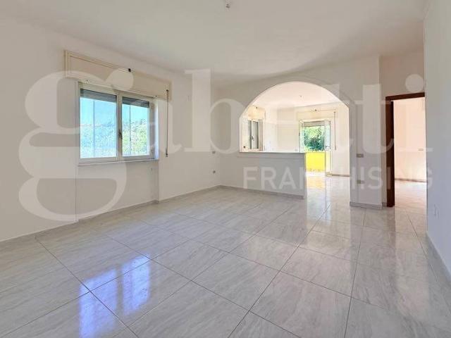 Appartamento in affitto a Monte Di Procida, Campania