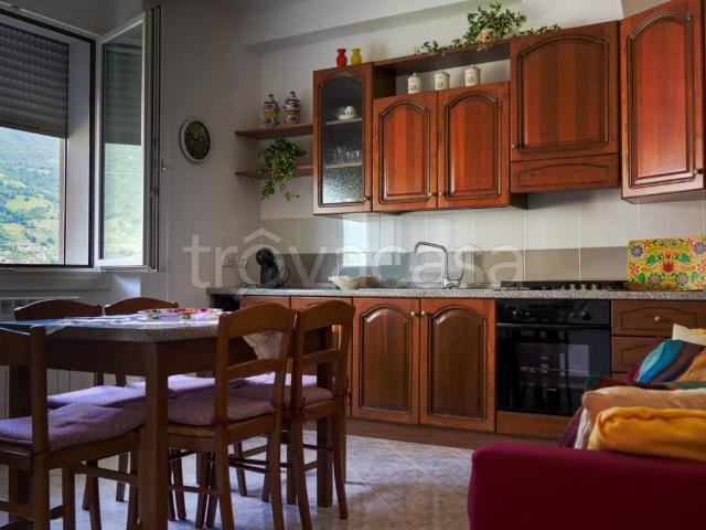 Appartamento in affitto a Comunità montana del Sebino bresciano, Monte Isola