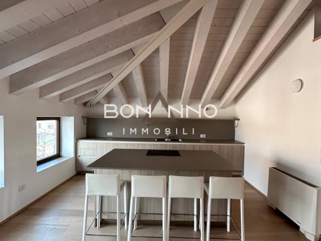 Appartamento in affitto a Centro, Montebelluna