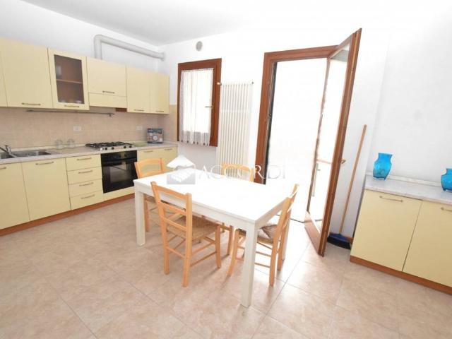 Appartamento in affitto a Centro, Montebelluna