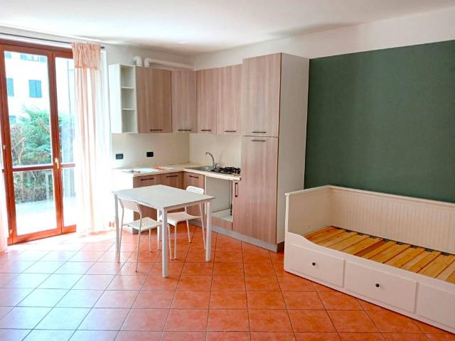 Appartamento in affitto a Montorfano, Lombardia