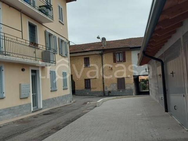 Appartamento in affitto a Unione dei comuni del Medio Verbano, Monvalle