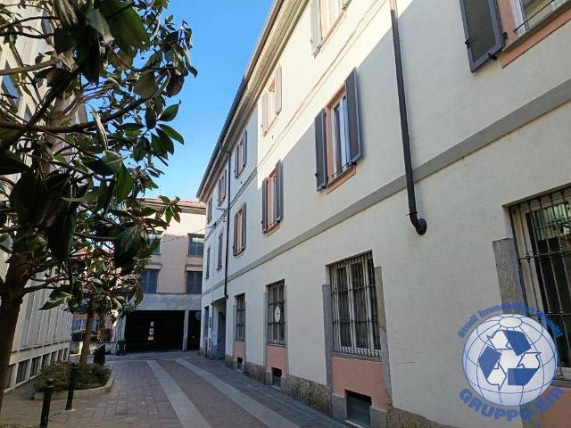 Appartamento in affitto a Centro, Monza