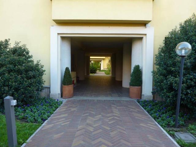 Appartamento in affitto a Cederna, Monza