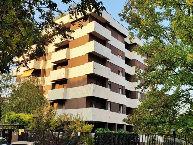 Appartamento in affitto a Triante, Monza