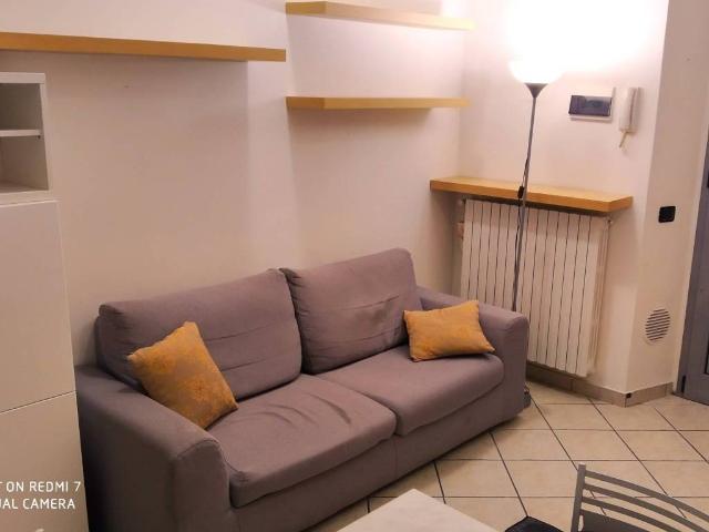 Appartamento in affitto a Borghetto, Monza