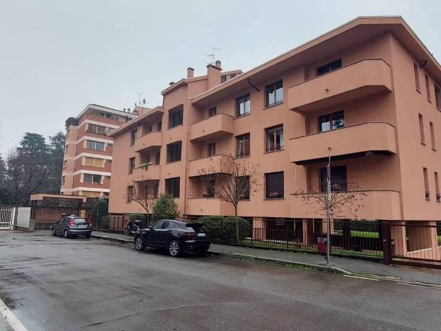 Appartamento in affitto a Cazzaniga, Monza