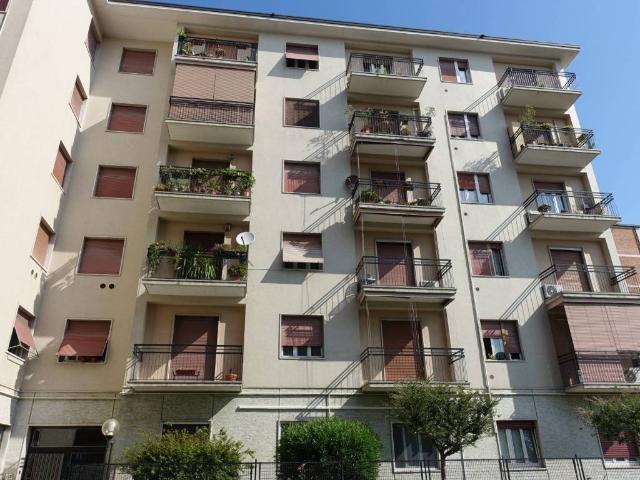 Appartamento in affitto a Monza, Molinetto