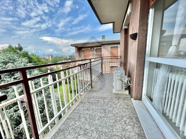 Appartamento in affitto a Regina Pacis, Monza