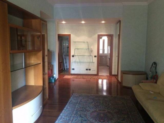 Appartamento in affitto a Borghetto, Monza