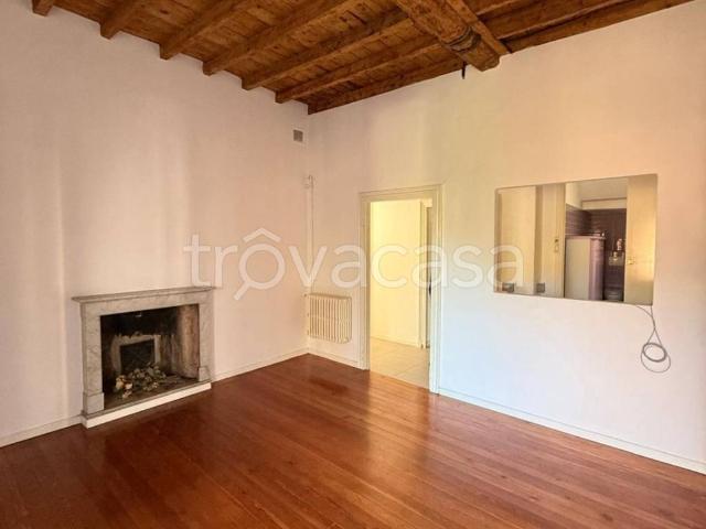 Appartamento in affitto a Centro, Monza
